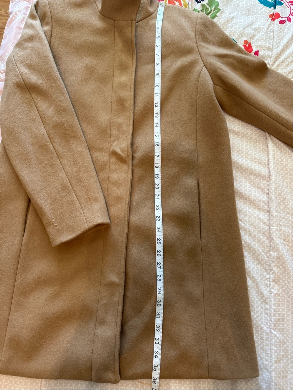 Old Navy Women's Lady Coat Funnel
Acacia Tan Trench Overcoat - Size L. - Picture 7 of 11